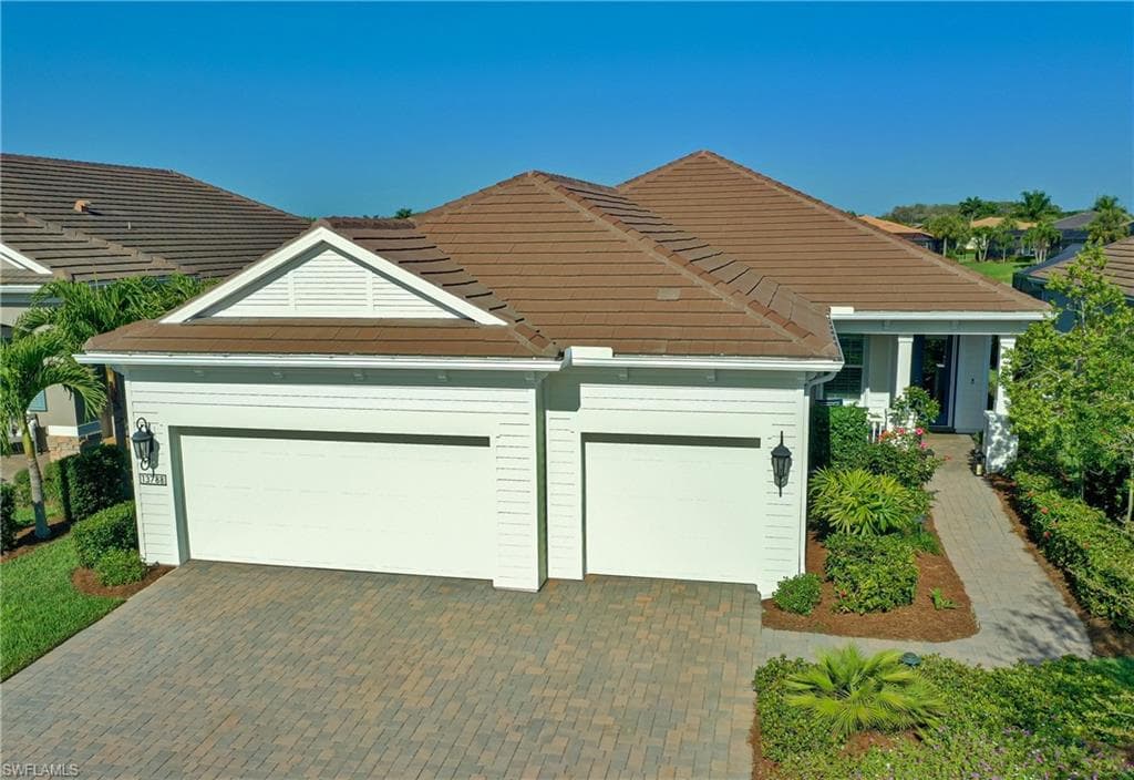 13788 WOODHAVEN CIR FORT MYERS, FL 33905