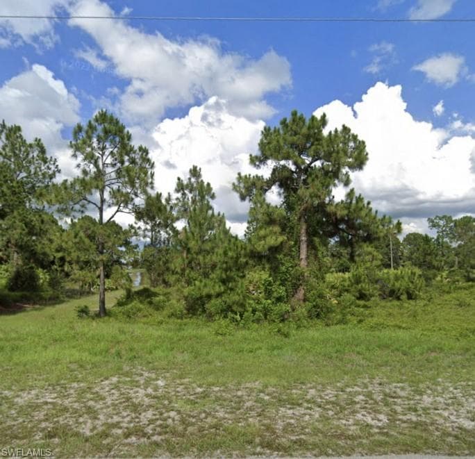 833 Bell BLVD S LEHIGH ACRES, FL 33974