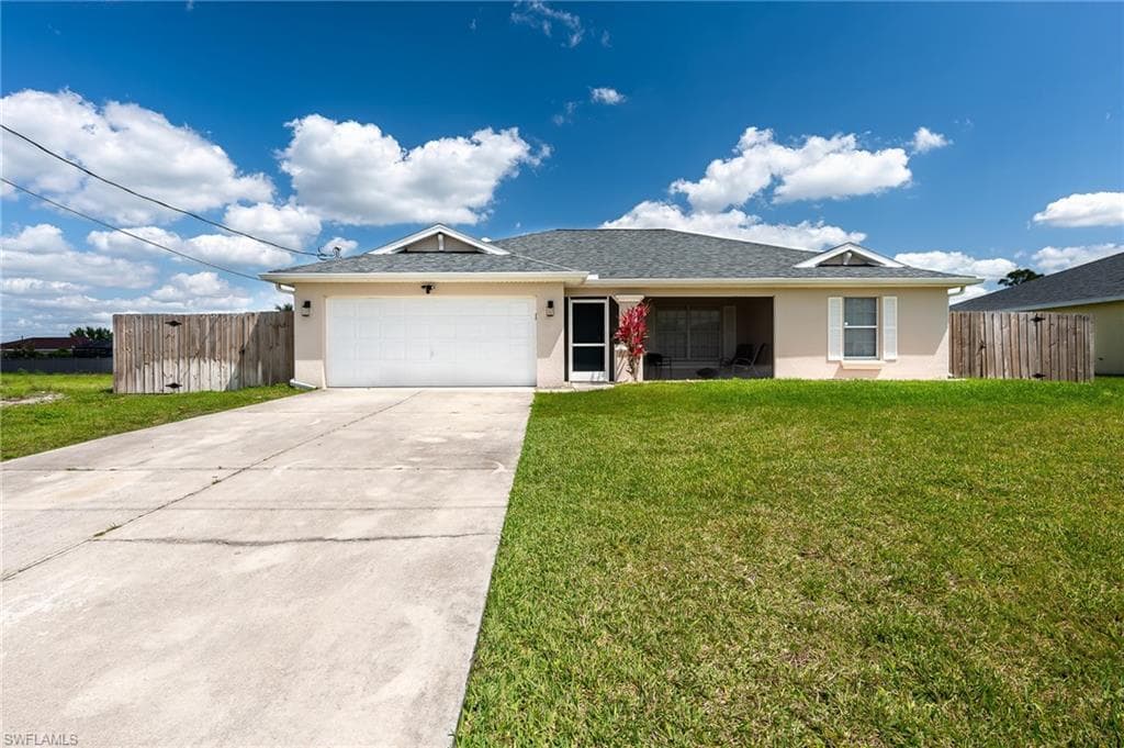 1024 Cavanagh AVE LEHIGH ACRES, FL 33971