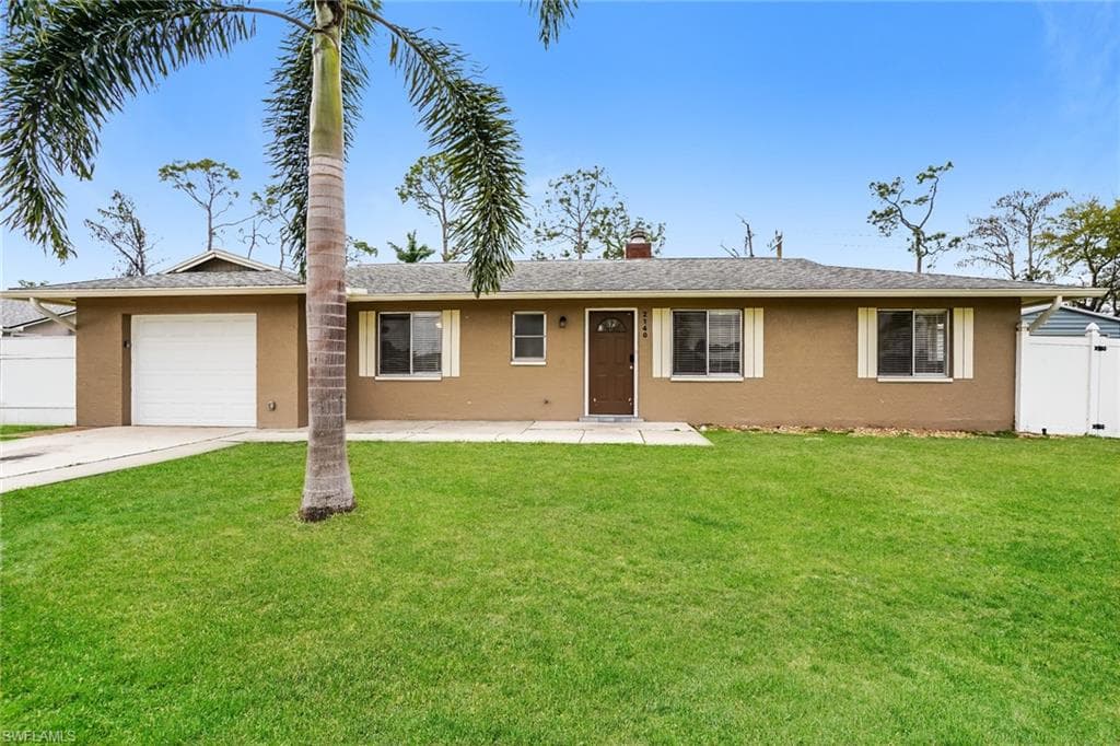 2140 Chandler AVE FORT MYERS, FL 33907