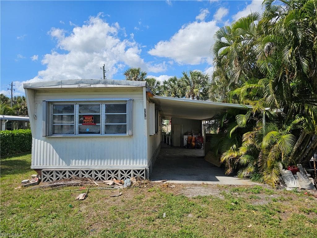 3754 Unique CIR FORT MYERS, FL 33908