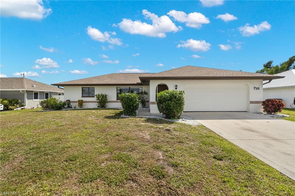 718 SW 35th TER CAPE CORAL, FL 33914