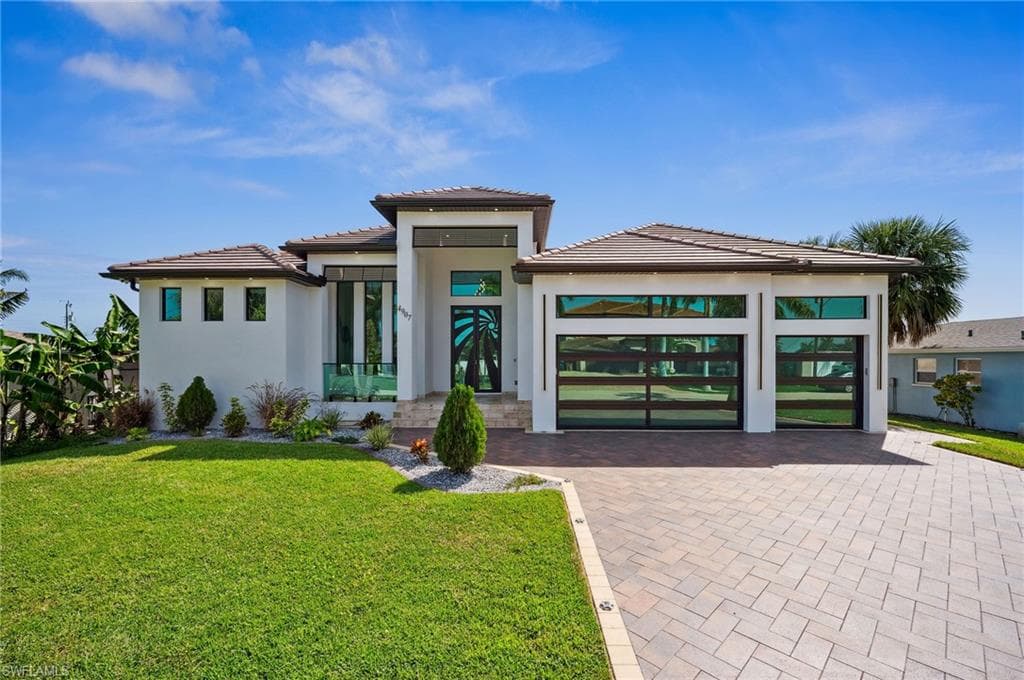 4907 Santa Monica CT CAPE CORAL, FL 33904