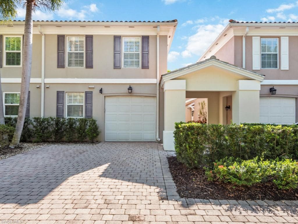 5729 Cove CIR 34 NAPLES, FL 34119