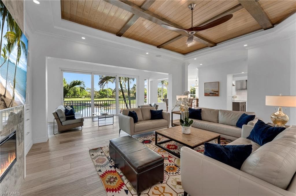 2392 Terra Verde LN 2392 NAPLES, FL 34105