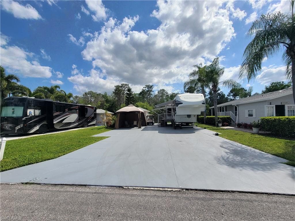 5927 Brightwood DR FORT MYERS, FL 33905