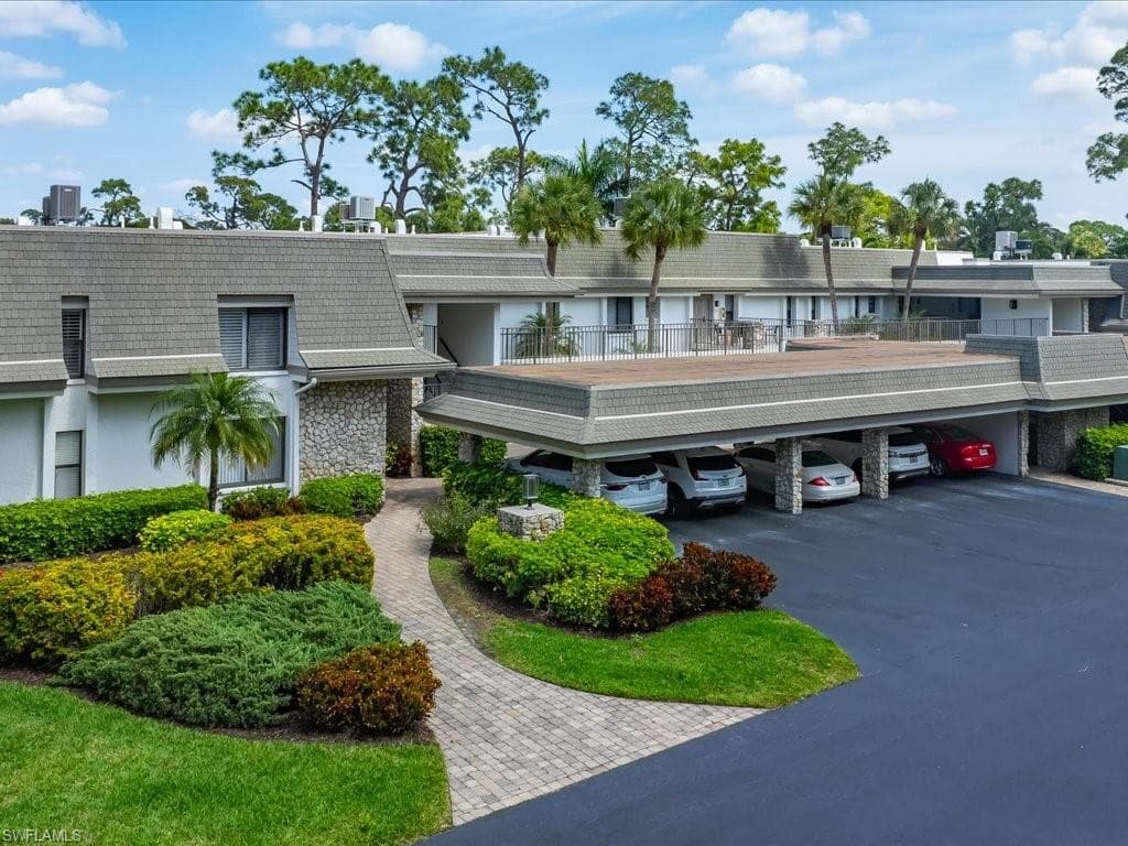 522 Wildwood LN 522 NAPLES, FL 34105