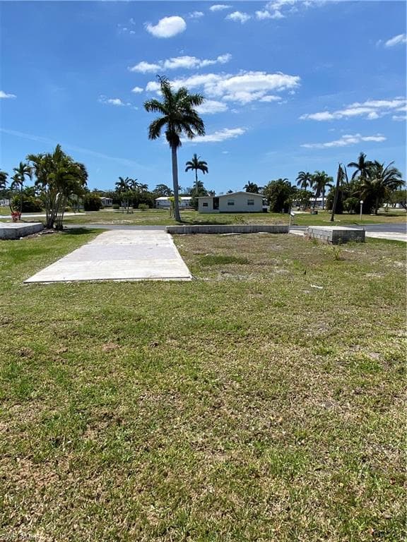 21 Cottonwood DR FORT MYERS, FL 33908