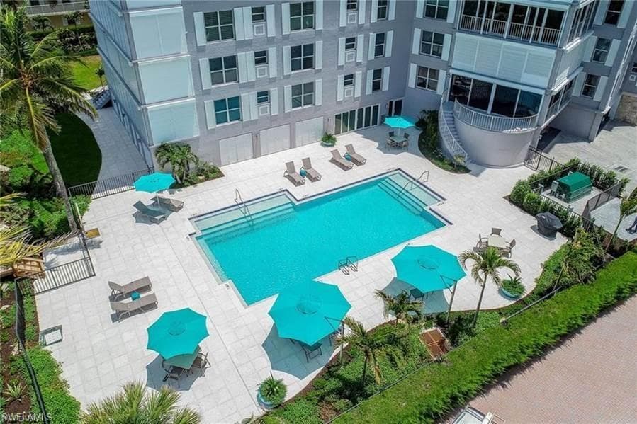 2777 Gulf Shore BLVD N 5N NAPLES, FL 34103