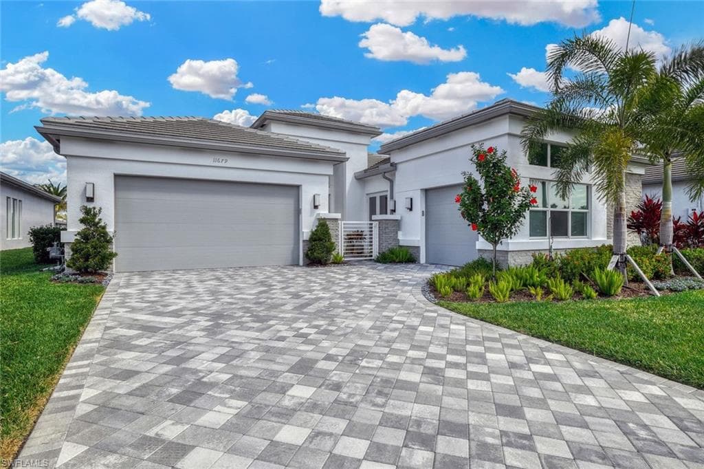 11679 Periwinkle DR NAPLES, FL 34120