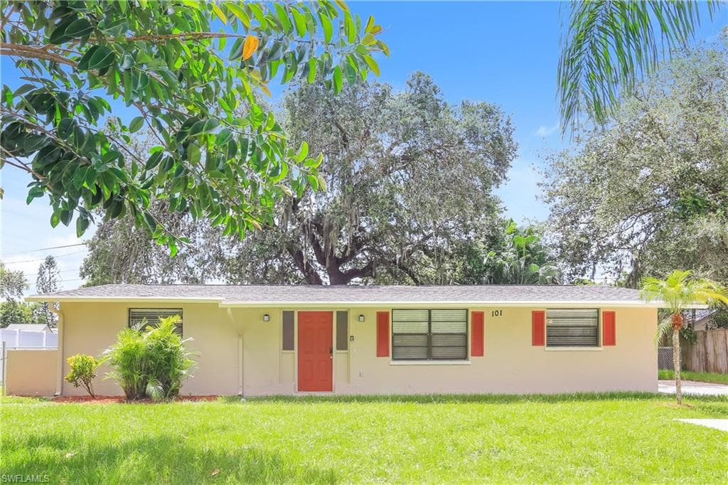 101 Oberlin RD VENICE, FL 34293