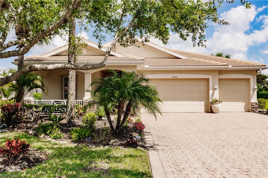4020 Otter Bend CIR FORT MYERS, FL 33905
