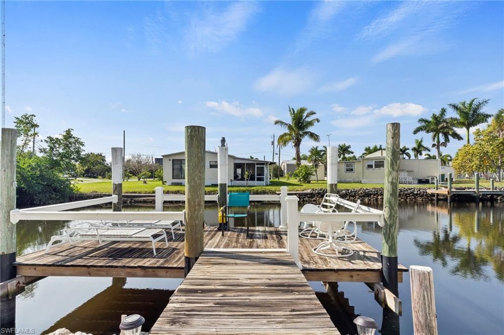 701 Coral DR PUNTA GORDA, FL 33950