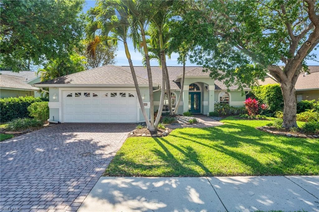 1983 E Crown Pointe BLVD NAPLES, FL 34112
