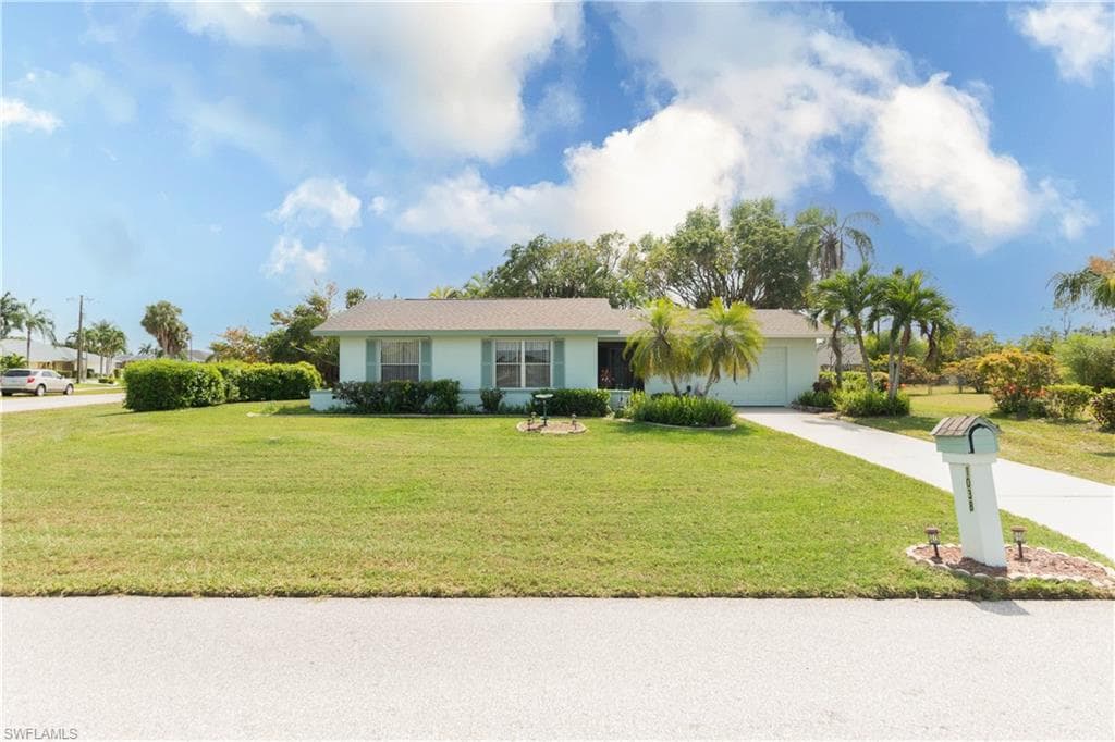 1038 SE 25th LN CAPE CORAL, FL 33904