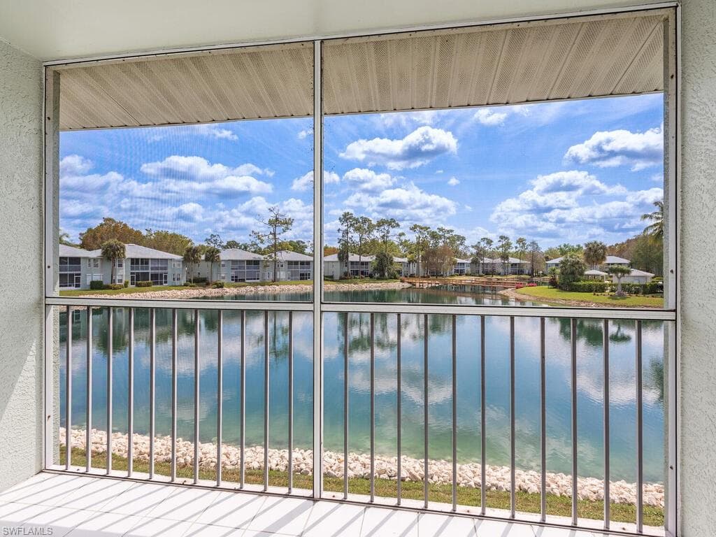 865 New Waterford DR S-202 NAPLES, FL 34104