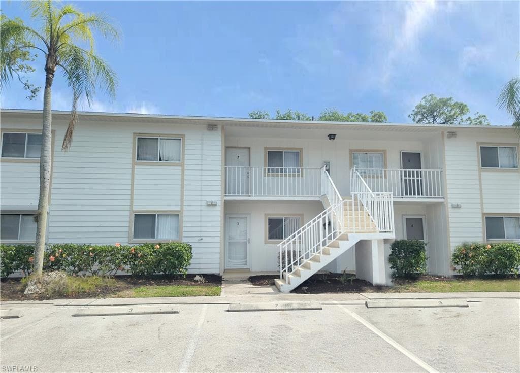 2395 Naples Trace CIR 2-206 NAPLES, FL 34109