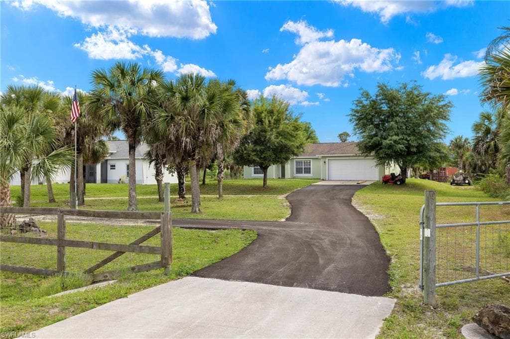 2710 34th AVE SE NAPLES, FL 34117