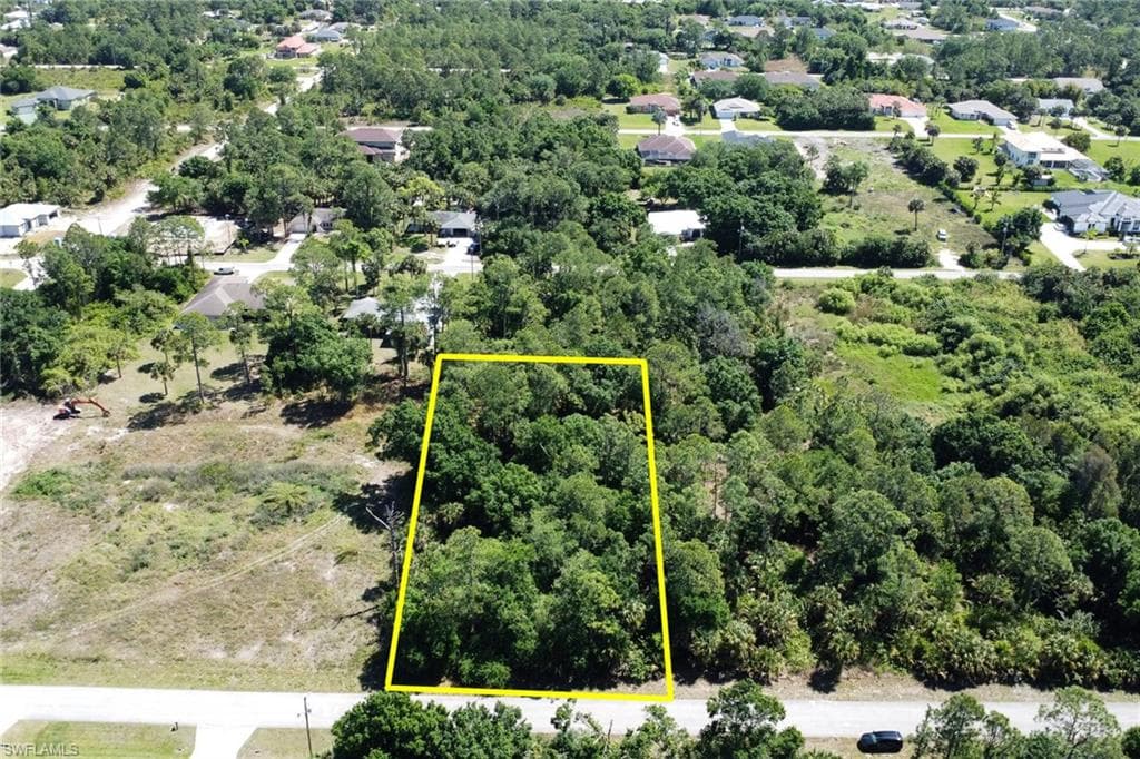 616 Plumosa AVE LEHIGH ACRES, FL 33972
