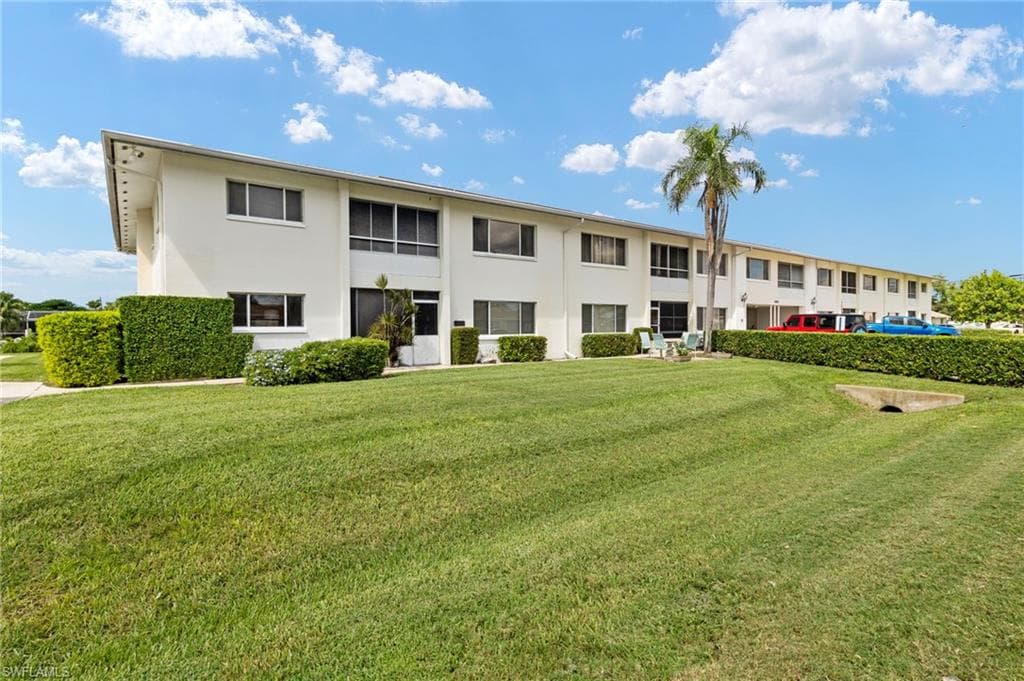 4802 Tudor DR 210 CAPE CORAL, FL 33904