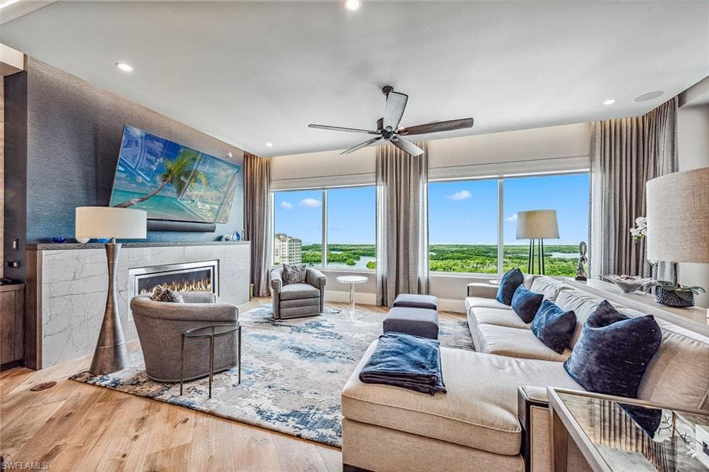 13665 Vanderbilt DR 1104 NAPLES, FL 34110