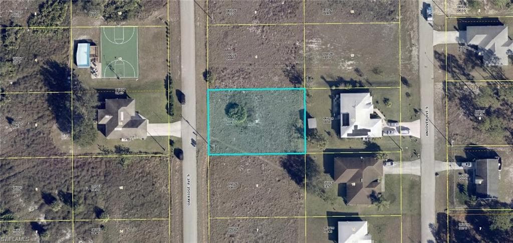735 Oakridge AVE S LEHIGH ACRES, FL 33974