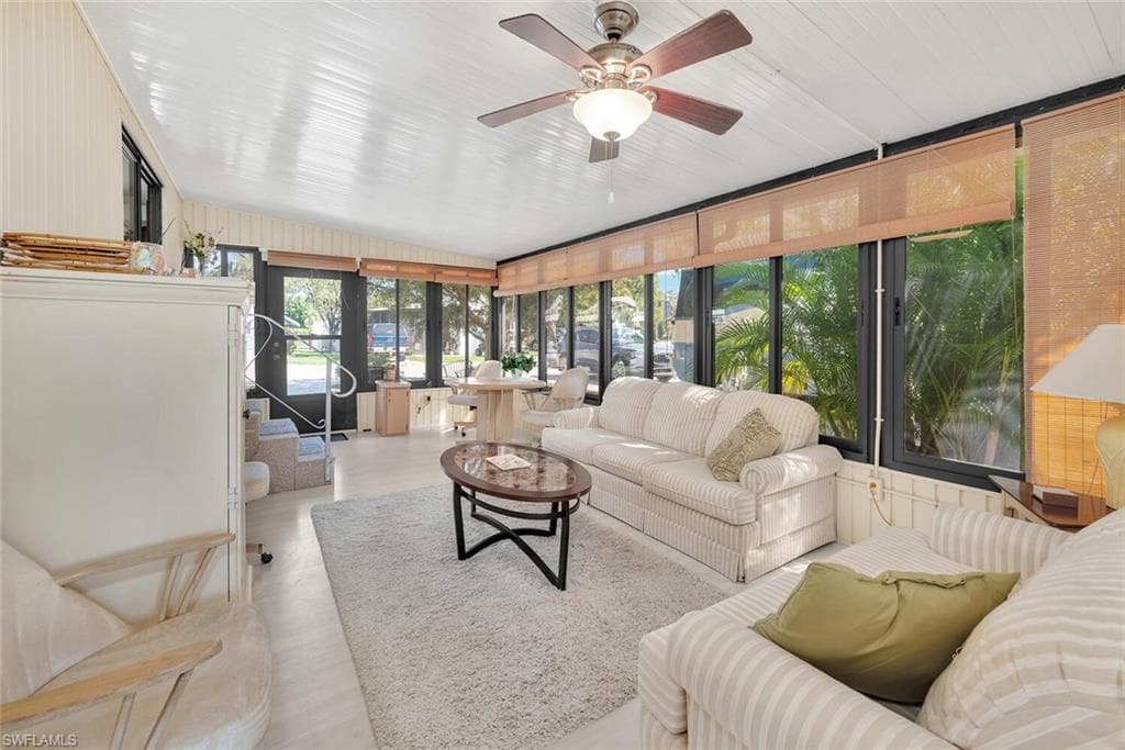 216 Cheetah DR 216 NAPLES, FL 34114