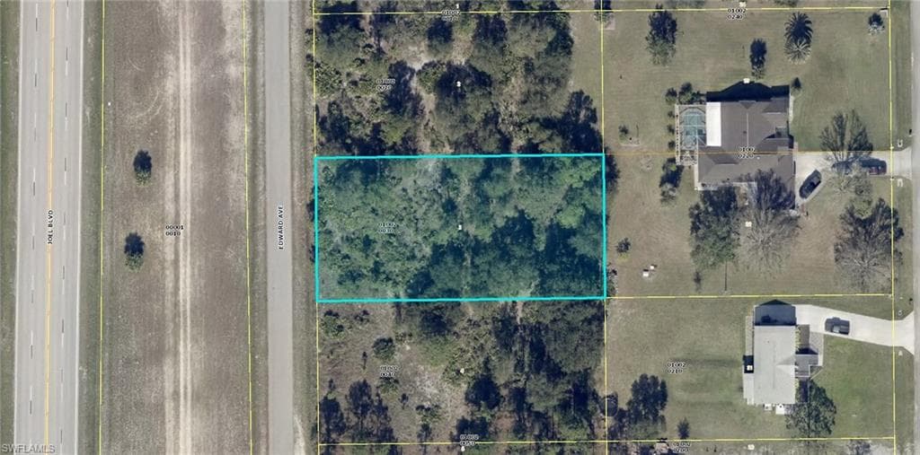 1220 Edward AVE LEHIGH ACRES, FL 33972