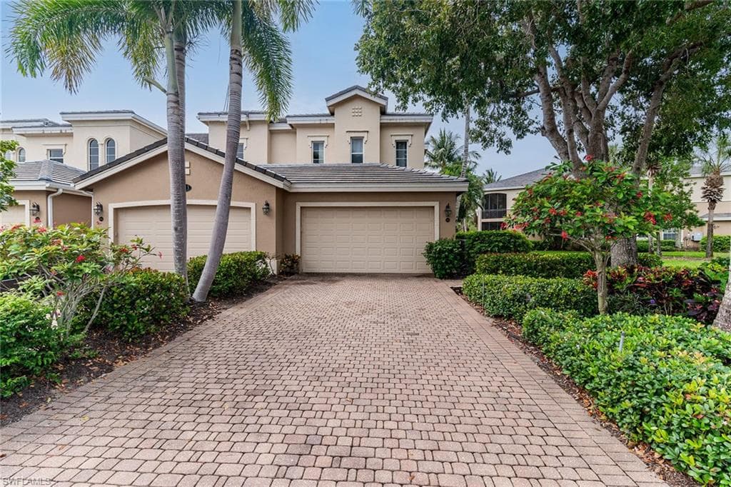 3053 Aviamar CIR 104 NAPLES, FL 34114