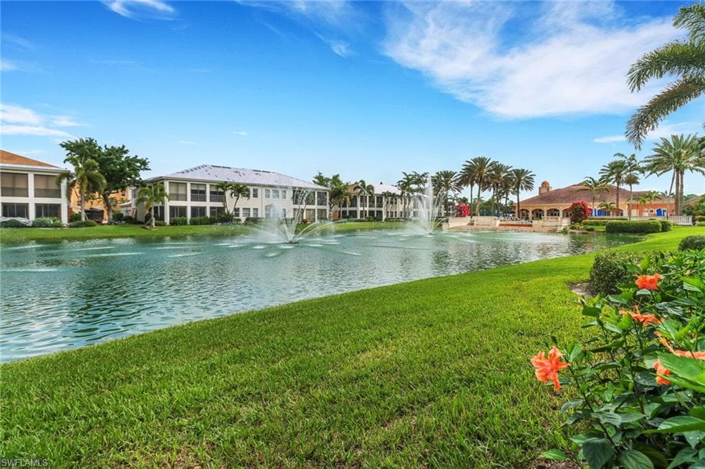 575 Avellino Isles CIR 26102 NAPLES, FL 34119