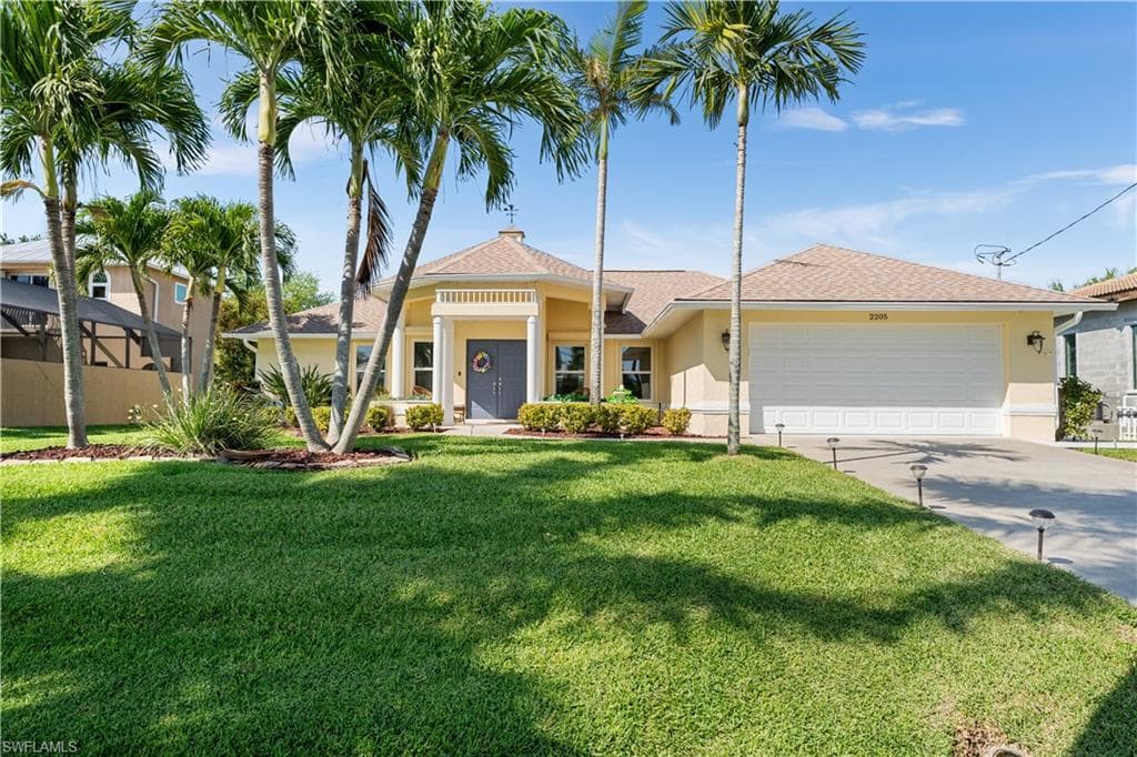 2205 SW 44th TER CAPE CORAL, FL 33914