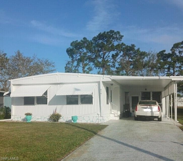854 Holly Berry CT NORTH FORT MYERS, FL 33917