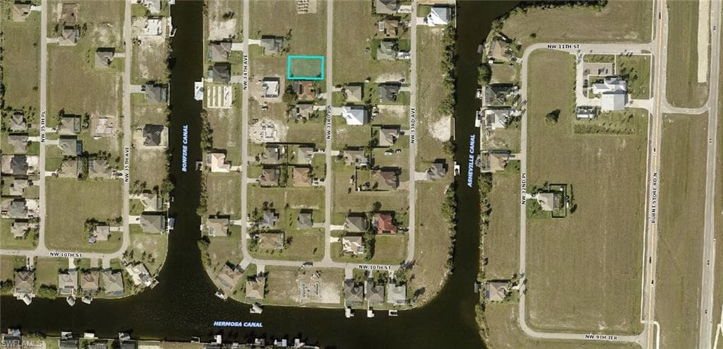 1032 NW 33rd PL CAPE CORAL, FL 33993