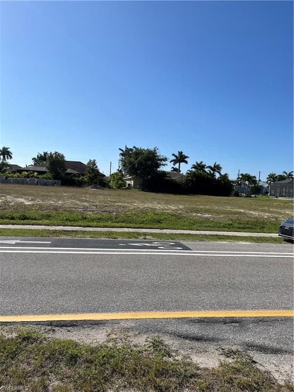 2810 Surfside BLVD CAPE CORAL, FL 33914