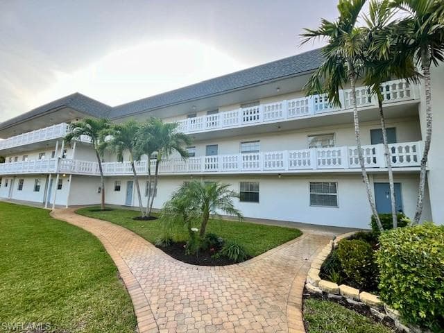 315 Saint Andrews BLVD C8 NAPLES, FL 34113