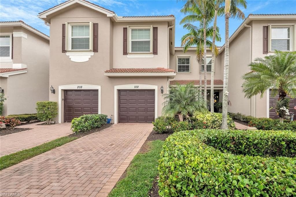 6536 Monterey PT 102 NAPLES, FL 34105