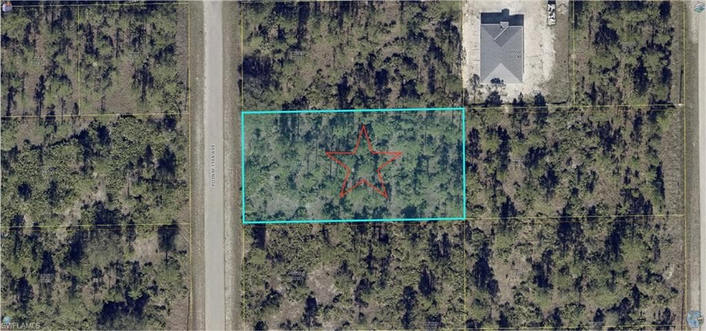 920 Poinsettia AVE LEHIGH ACRES, FL 33972