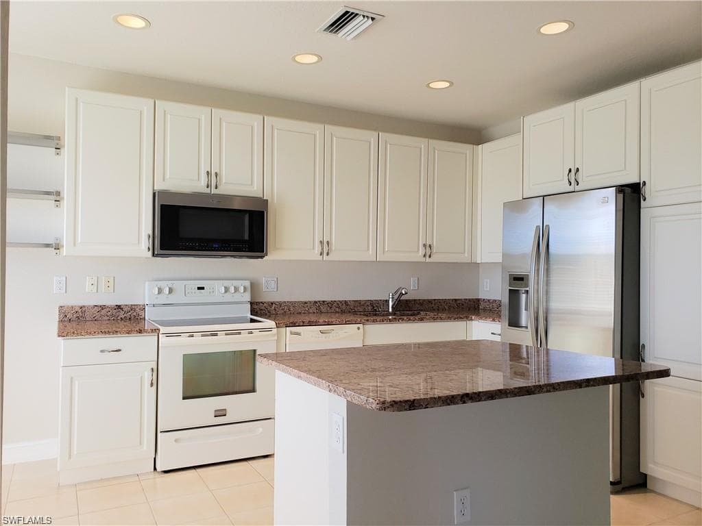 7060 San Lorenzo CT 102 FORT MYERS, FL 33966