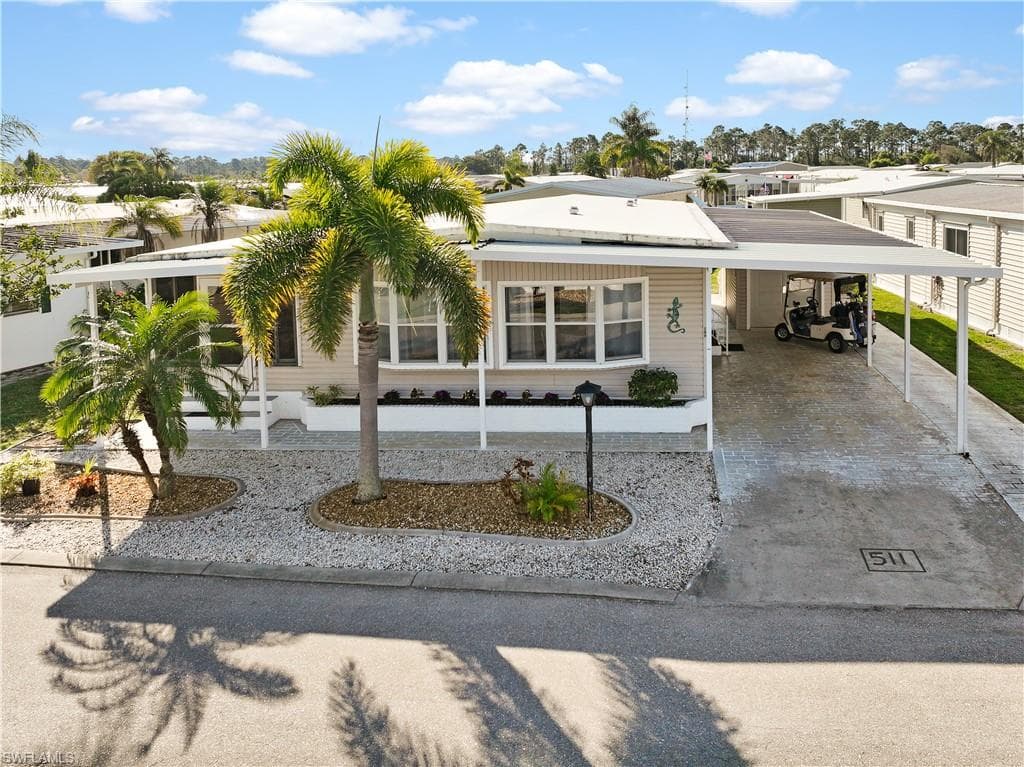 511 Crampton LN NORTH FORT MYERS, FL 33903