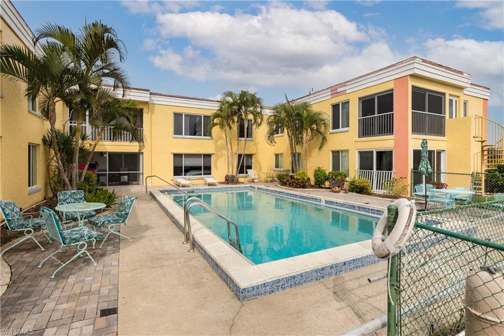 4115 SE 18th PL 202 CAPE CORAL, FL 33904