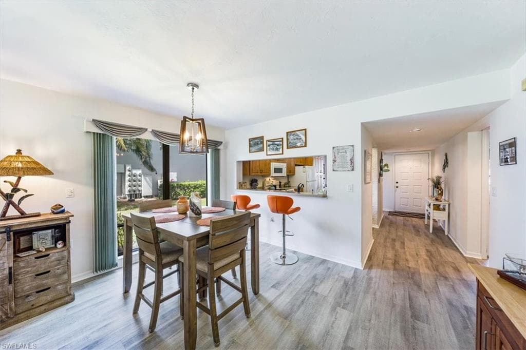 1208 Commonwealth CIR J-106 NAPLES, FL 34116