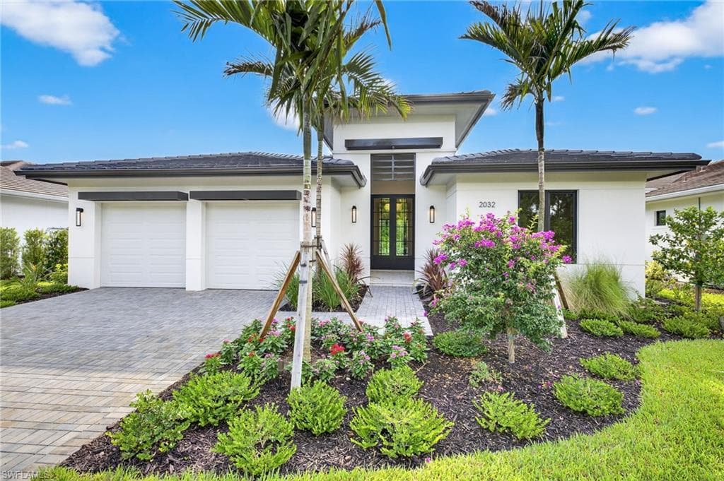 2032 Cambridge Park DR NAPLES, FL 34109