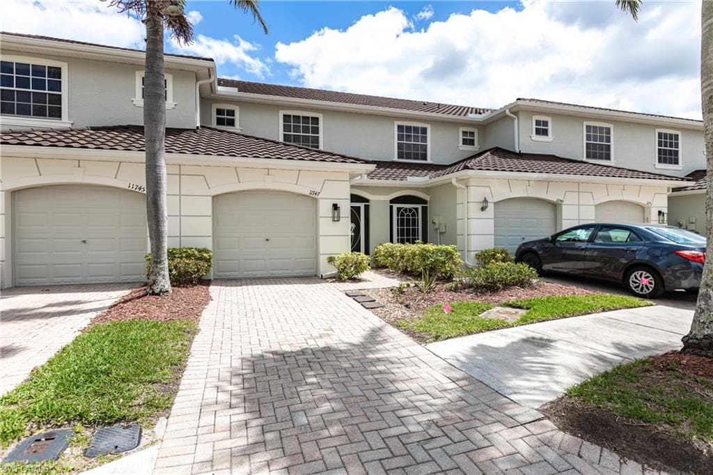 11747 Eros RD LEHIGH ACRES, FL 33971