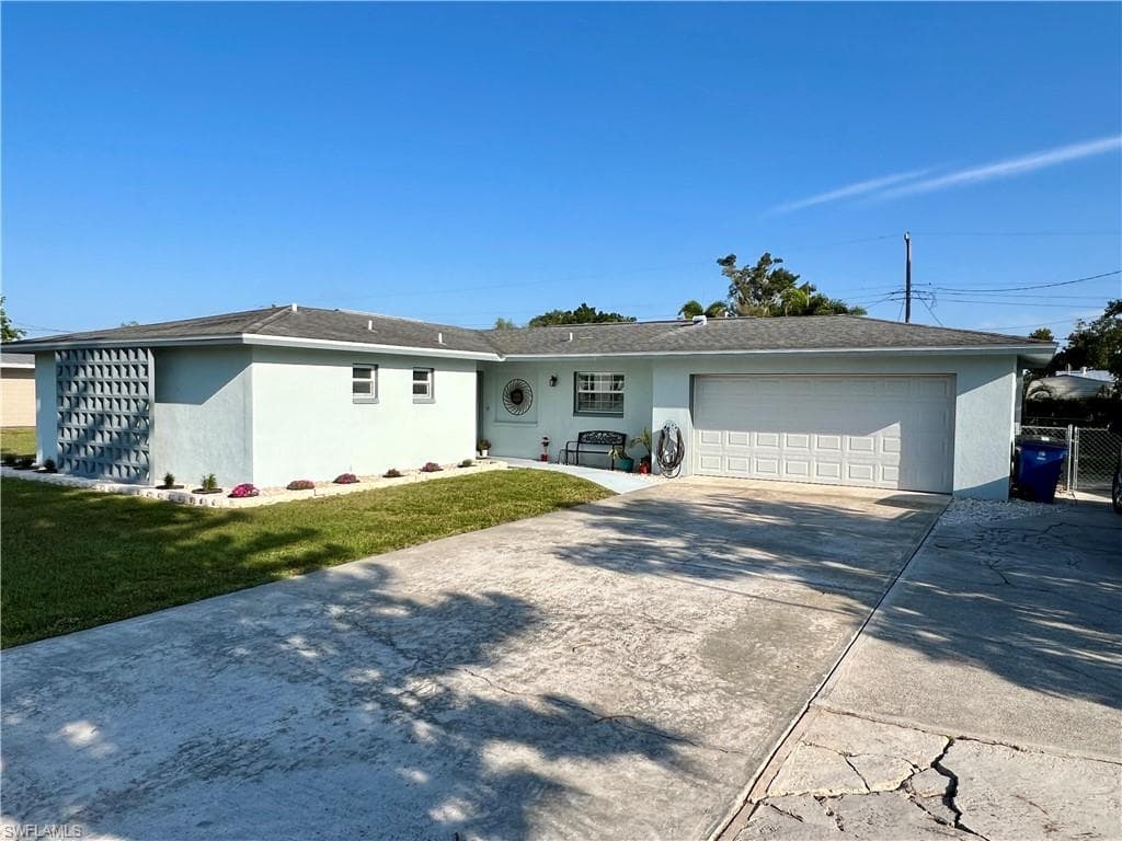 2225 Woodland BLVD FORT MYERS, FL 33907