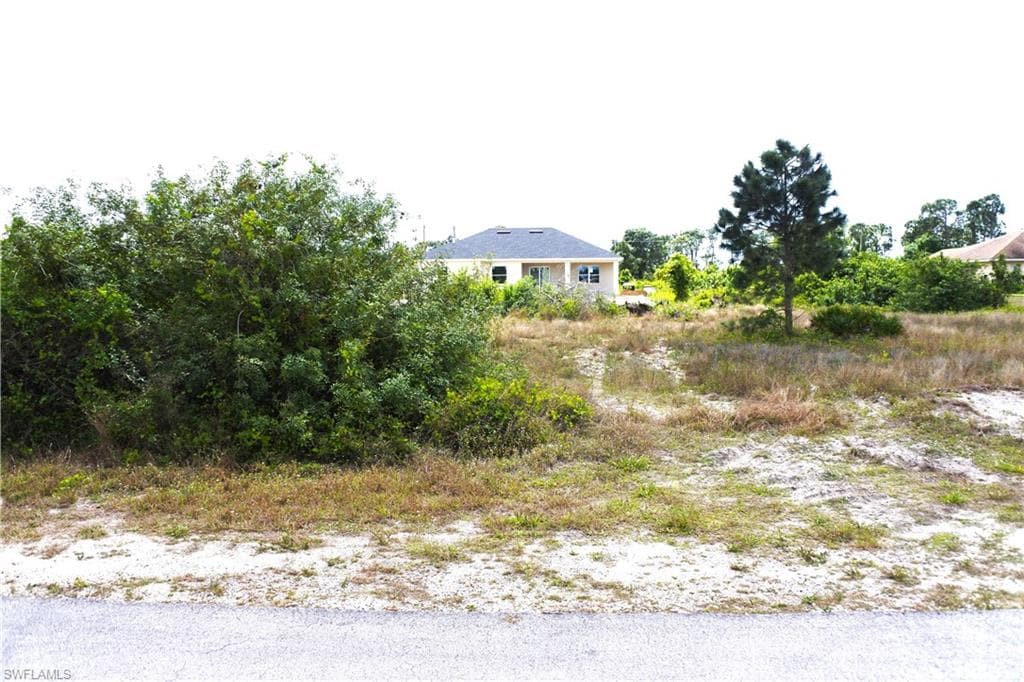 2803 13th ST SW LEHIGH ACRES, FL 33976