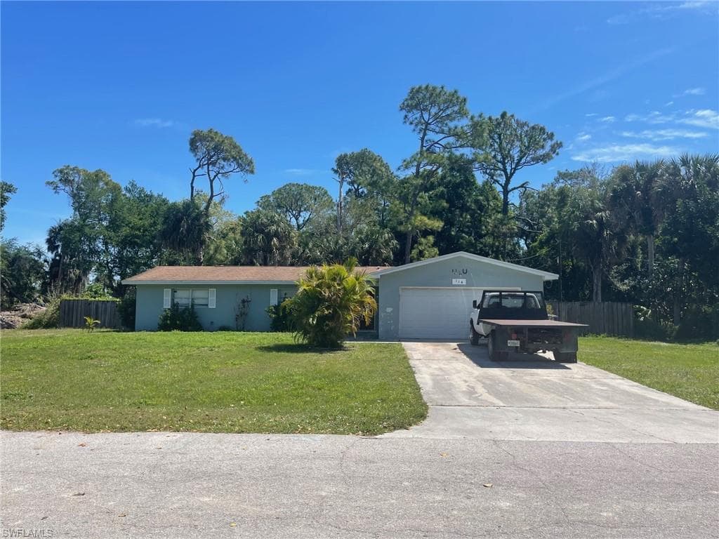 114 Lincoln AVE LEHIGH ACRES, FL 33936