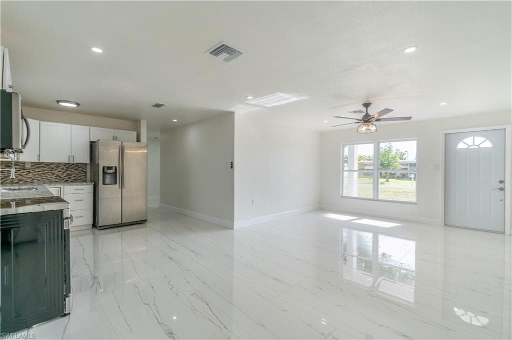 1291 Sunrise DR NORTH FORT MYERS, FL 33917
