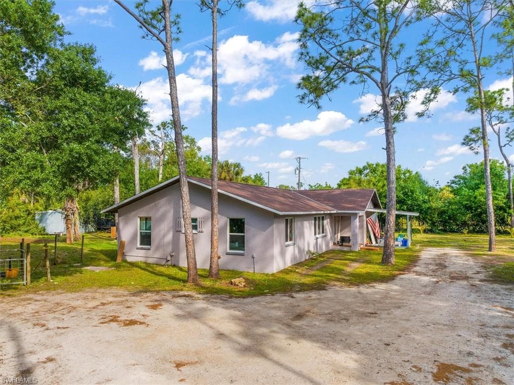11981 Glen AVE FORT MYERS, FL 33905