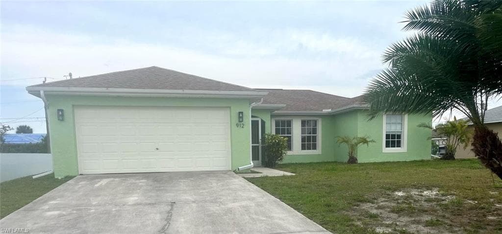 912 10th LN CAPE CORAL, FL 33909