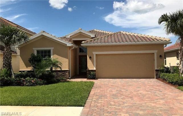 2114 Clementine ST NAPLES, FL 34120